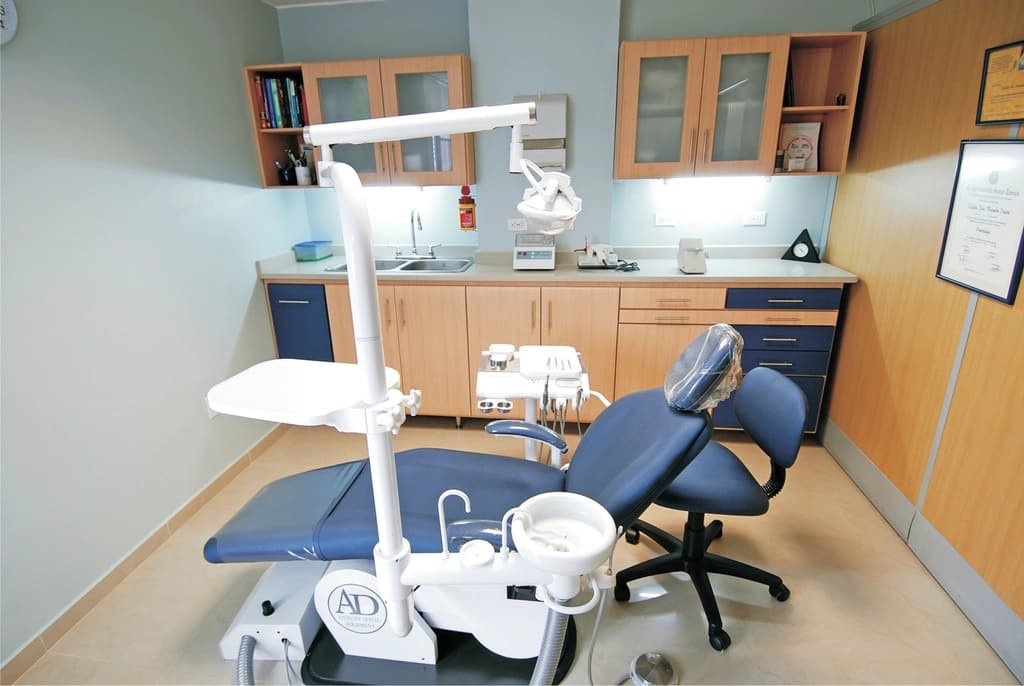 Calm, light treatment room